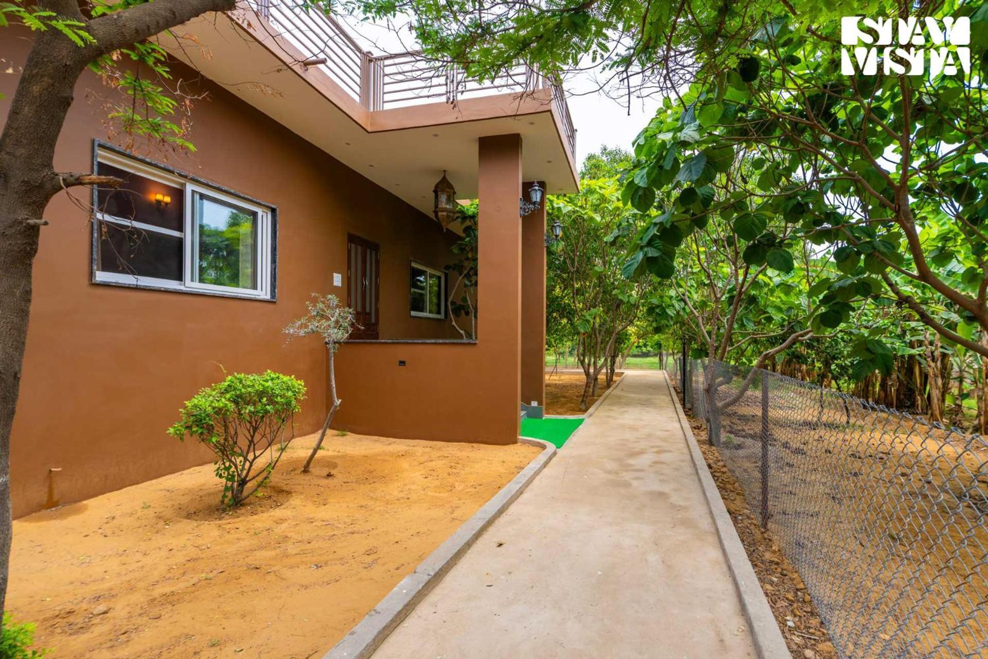 Stayvista At Maple Farms With Pool, Bbq & Bonfire Sohna Extérieur photo