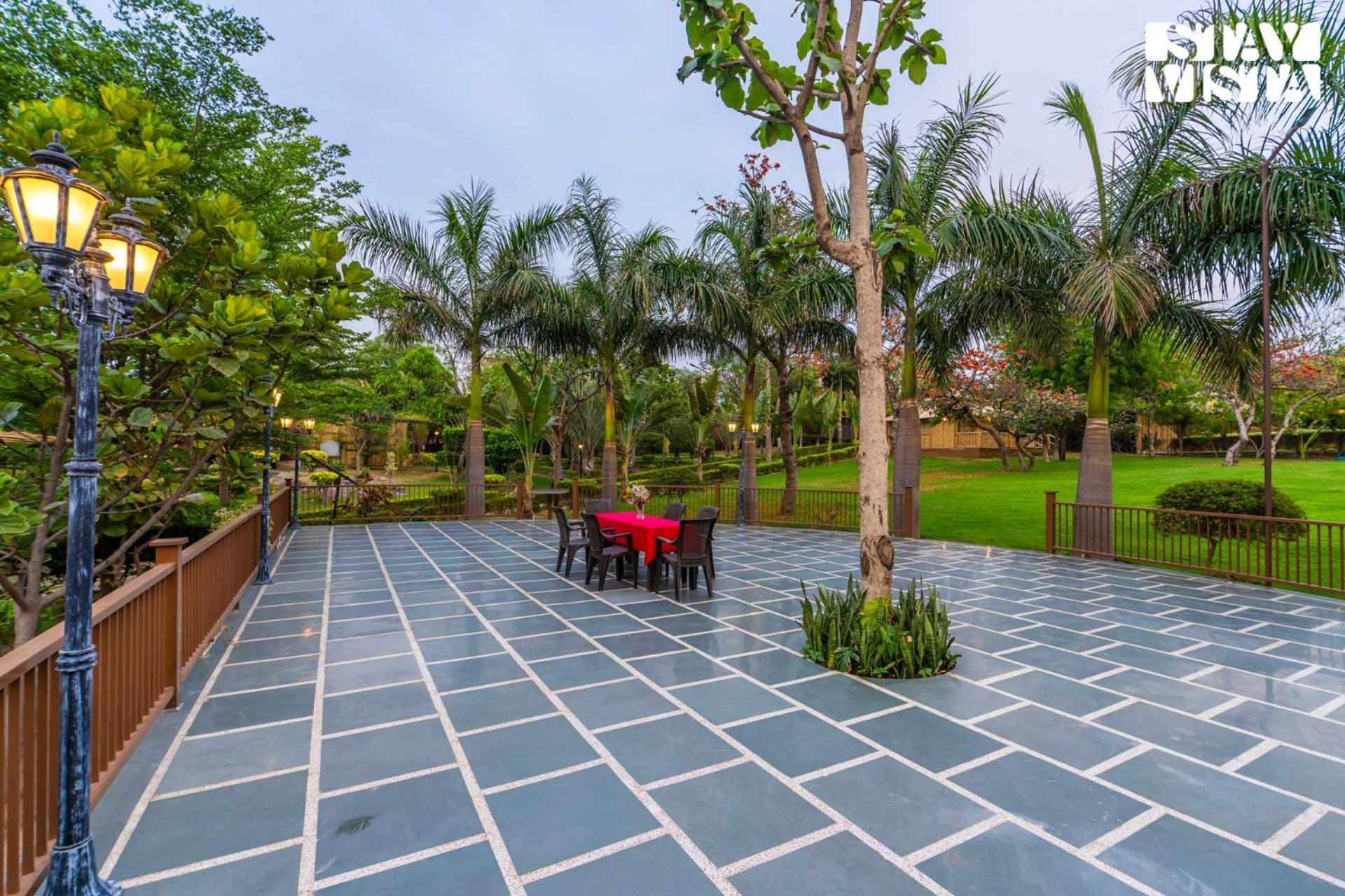 Stayvista At Maple Farms With Pool, Bbq & Bonfire Sohna Extérieur photo