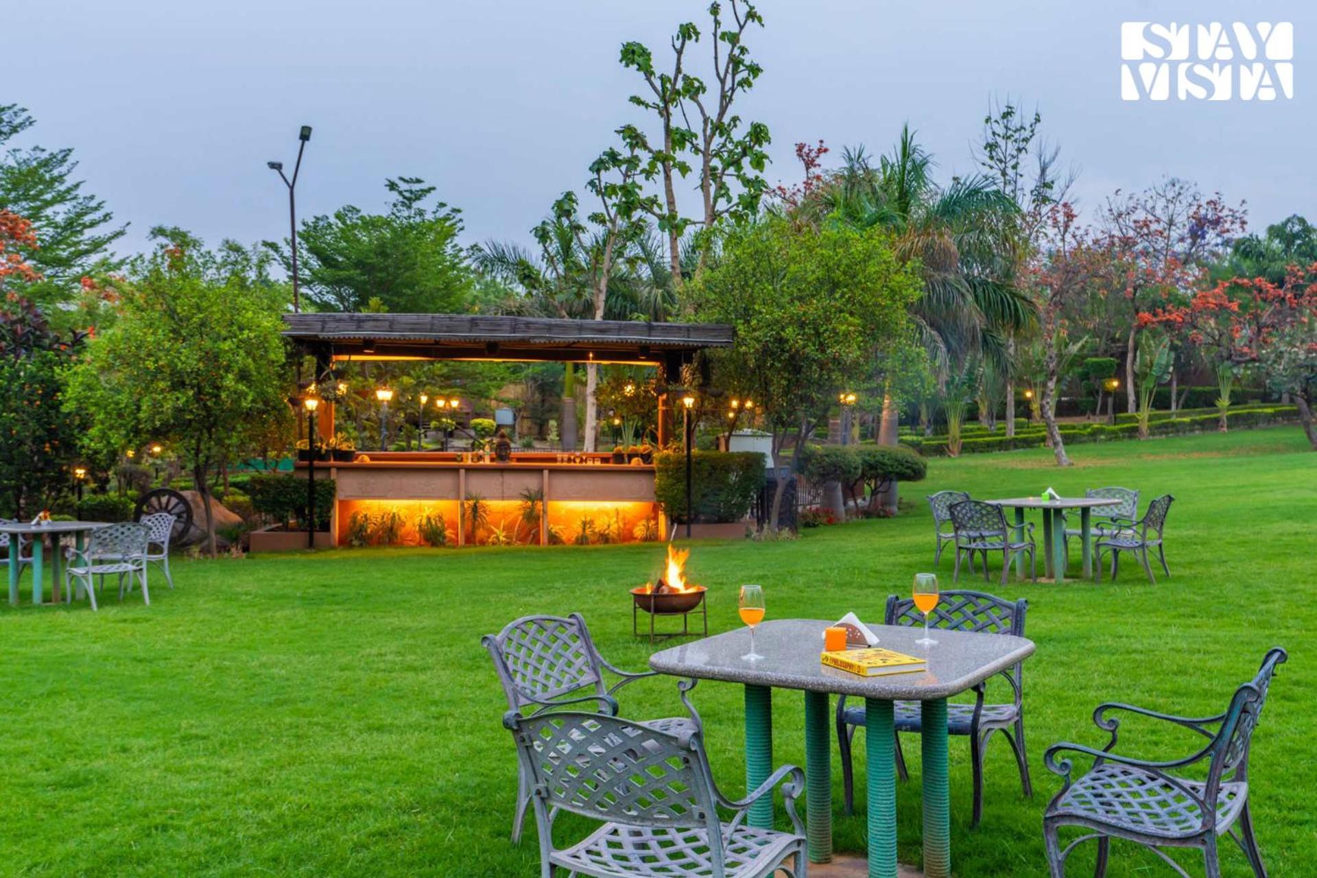 Stayvista At Maple Farms With Pool, Bbq & Bonfire Sohna Extérieur photo